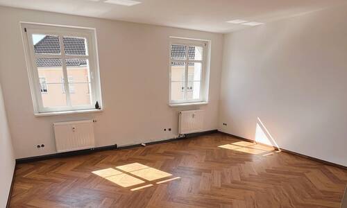 Mehr Raum, mehr Stil! - Frisch renovierte Altbauwohnung in gepflegter Wohnanlage