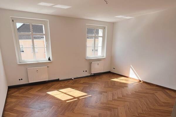 Mehr Raum, mehr Stil! - Frisch renovierte Altbauwohnung in gepflegter Wohnanlage