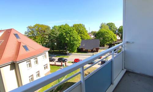 Wohnung oben, Preis unten - Frisch renovierte Wohnung mit viel Platz für Kind und Kegel