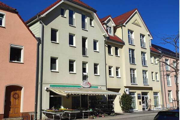 Im Herzen der Stadt wohnen - Großzügige Familienwohnung mit offener Wohnküche ab sofort zu vermieten