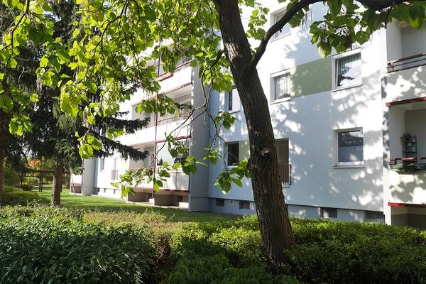 Ausreichend Platz zum günstigen Preis - Geräumige Wohnung in zentraler Lage zu vermieten!