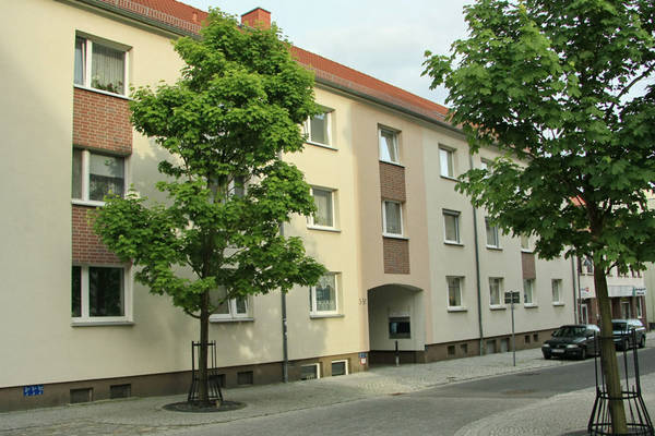 Zugreifen lohnt sich - Zentral gelegene Wohnung mit gemütlicher Wohnküche und Tageslichtbad