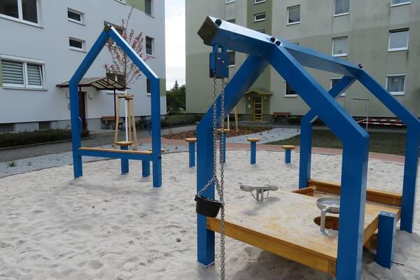 Nur wenige Stufen zum Glück - Geräumige Familienwohnung mit Balkon in ruhiger Nebenstraße gelegen